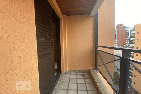 Apartamento à venda com 210m², 4 quartos e 3 vagas Apartamento à venda com 210m², 4 quartos e 3 vagasSacada da Suíte 1