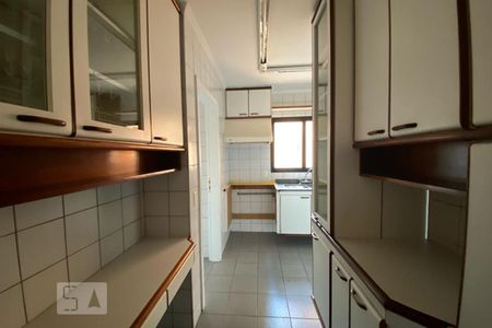Apartamento à venda com 210m², 4 quartos e 3 vagas Apartamento à venda com 210m², 4 quartos e 3 vagasCozinha