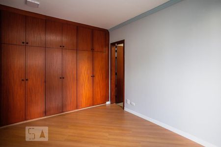 Apartamento à venda com 135m², 3 quartos e 2 vagasSuíte