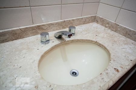 Apartamento à venda com 135m², 3 quartos e 2 vagasDetalhe Banheiro da suíte