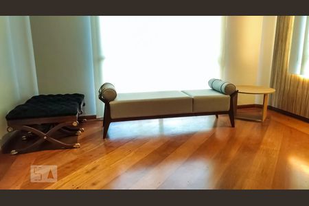 Apartamento à venda com 135m², 3 quartos e 2 vagasSalão de festas