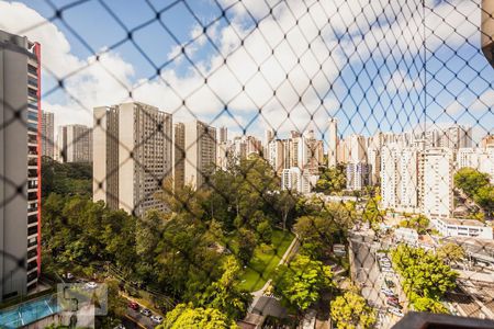 Apartamento à venda com 135m², 3 quartos e 2 vagasVista da suíte