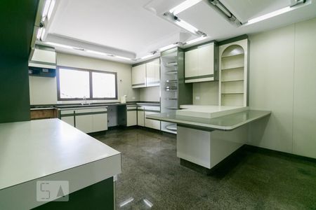 Apartamento à venda com 260m², 5 quartos e 4 vagasCozinha