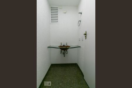 Apartamento à venda com 260m², 5 quartos e 4 vagasLavabo da Sala