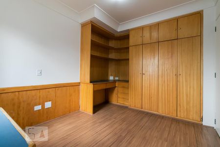 Apartamento à venda com 260m², 5 quartos e 4 vagasQuarto 2