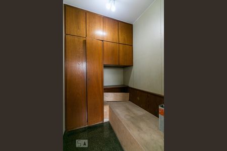 Apartamento à venda com 260m², 5 quartos e 4 vagasÁrea de Serviço - Quarto 5