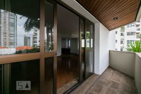 Apartamento à venda com 260m², 5 quartos e 4 vagasSala - Ambiente 2 - Varanda