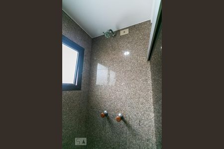 Apartamento à venda com 260m², 5 quartos e 4 vagasBanheiro da Suíte 1 - Chuveiro