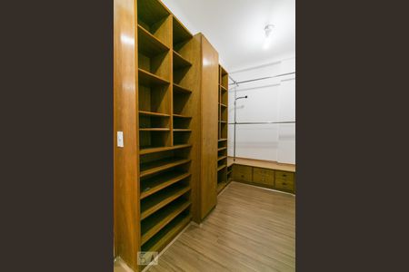 Apartamento à venda com 260m², 5 quartos e 4 vagasSuíte 2 - Closet