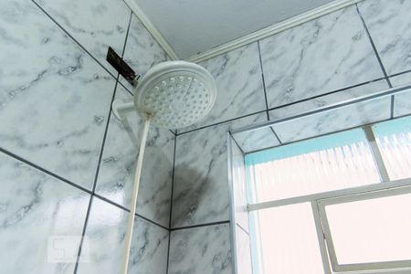 Casa à venda com 130m², 3 quartos e 3 vagasChuveiro