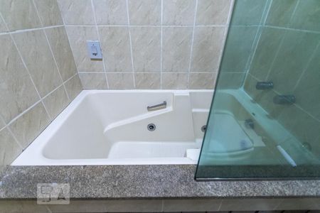 Apartamento para alugar com 79m², 2 quartos e 1 vaga Apartamento para alugar com 79m², 2 quartos e 1 vagaBanheiro