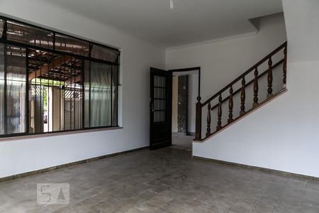 Sala de casa para alugar com 3 quartos, 157m² em Ponta da Praia, Santos