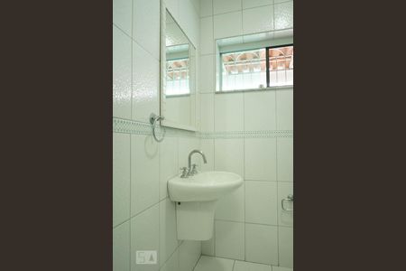 Casa à venda com 170m², 3 quartos e 2 vagasLavabo