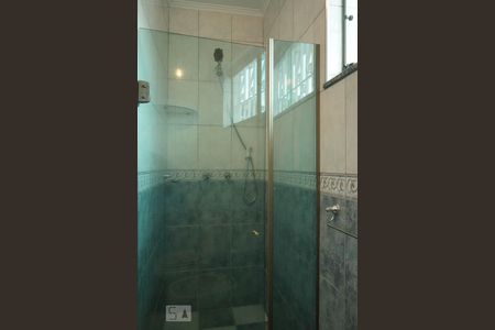 Casa à venda com 170m², 3 quartos e 2 vagasBanheiro