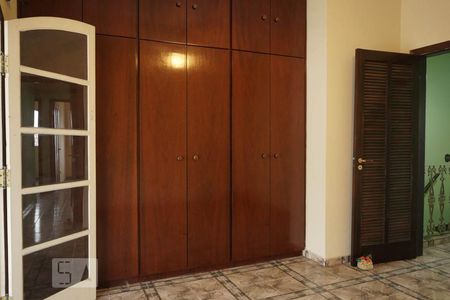 Casa à venda com 170m², 3 quartos e 2 vagasQuarto 3