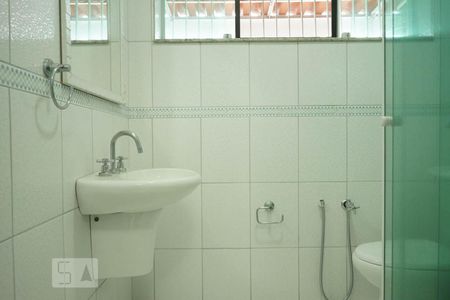 Casa à venda com 170m², 3 quartos e 2 vagasLAvabo