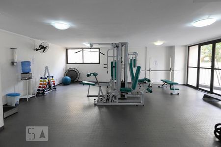 Apartamento à venda com 45m², 1 quarto e 1 vaga Apartamento à venda com 45m², 1 quarto e 1 vagaÁrea comum - Academia