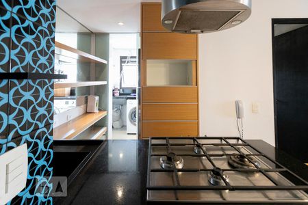 Cozinha de apartamento à venda com 1 quarto, 45m² em Itaim Bibi, São Paulo