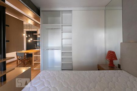 Quarto de apartamento à venda com 1 quarto, 45m² em Itaim Bibi, São Paulo