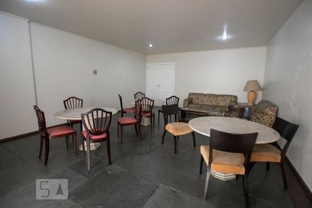 Apartamento à venda com 45m², 1 quarto e 1 vaga Apartamento à venda com 45m², 1 quarto e 1 vagaÁrea comum - Salão de festas