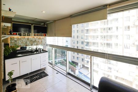 Apartamento para alugar com 74m², 2 quartos e 1 vaga Apartamento para alugar com 74m², 2 quartos e 1 vagaVaranda