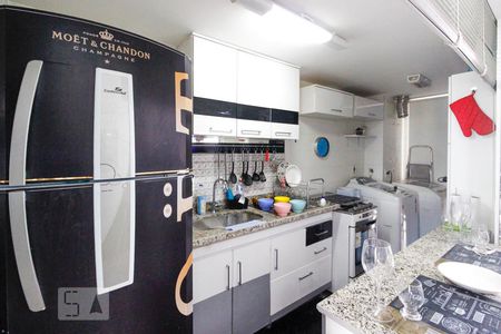 Apartamento para alugar com 74m², 2 quartos e 1 vaga Apartamento para alugar com 74m², 2 quartos e 1 vagaCozinha