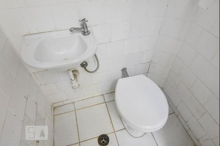 Casa à venda com 200m², 4 quartos e 1 vagaBanheiro de Serviços