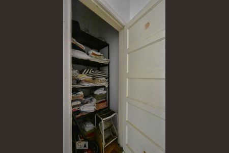 Casa à venda com 200m², 4 quartos e 1 vagaArmário