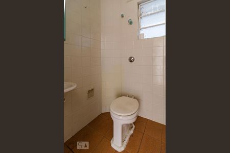 Apartamento para alugar com 60m², 2 quartos e sem vagaBanheiro