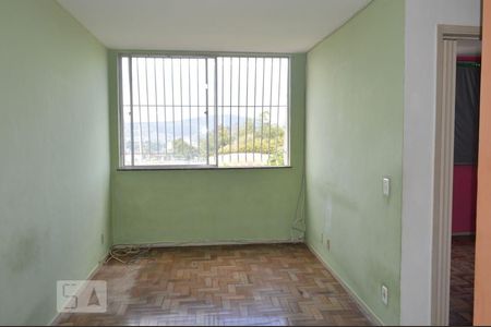 Sala de apartamento à venda com 2 quartos, 60m² em Ingá, Niterói