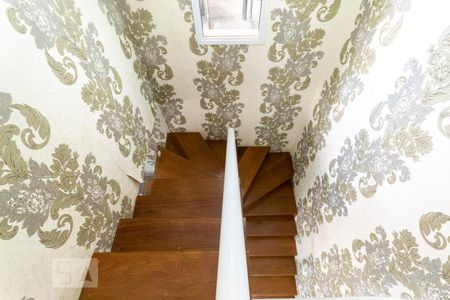 Apartamento para alugar com 237m², 4 quartos e 3 vagasEscada 