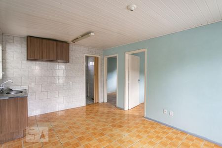 Sala/Cozinha de casa de condomínio para alugar com 2 quartos, 70m² em Medianeira, Porto Alegre