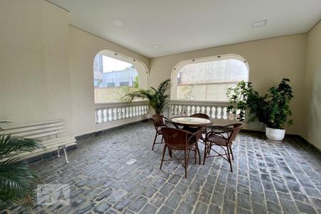 Apartamento para alugar com 36m², 1 quarto e 1 vagahall externo