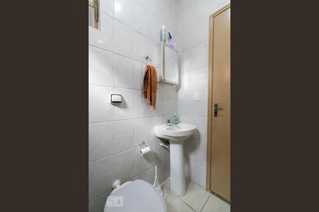 Casa à venda com 160m², 3 quartos e 1 vagaBanheiro 2