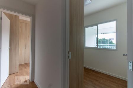 Corredor de apartamento para alugar com 2 quartos, 66m² em Quarta Parada, São Paulo