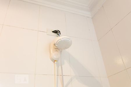 Casa à venda com 340m², 4 quartos e 6 vagasBanheiro da Suíte 3 - Chuveiro