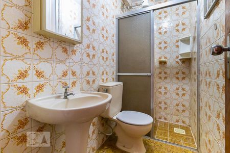 Banheiro de kitnet/studio para alugar com 1 quarto, 36m² em Cambuí, Campinas