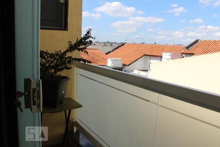 Casa de condomínio à venda com 130m², 3 quartos e 1 vagaSacada