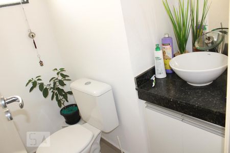 Lavabo de casa de condomínio à venda com 3 quartos, 130m² em Vila Ré, São Paulo