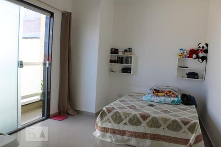 Casa de condomínio à venda com 130m², 3 quartos e 1 vagaSuíte 3