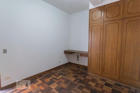 Casa à venda com 750m², 4 quartos e 10 vagasQuarto de Serviço 1