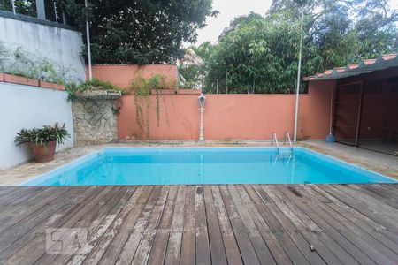 Casa à venda com 750m², 4 quartos e 10 vagasPiscina