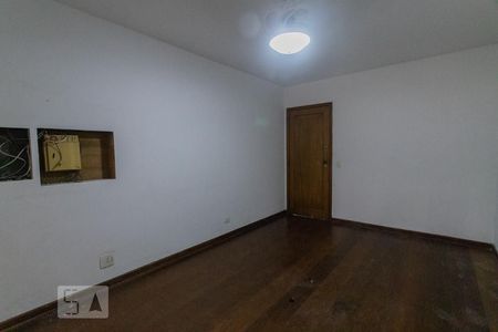 Casa à venda com 750m², 4 quartos e 10 vagasEscritório