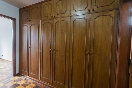 Casa à venda com 750m², 4 quartos e 10 vagasQuarto 1 - Closet