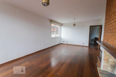 Casa à venda com 750m², 4 quartos e 10 vagasSala de Estar