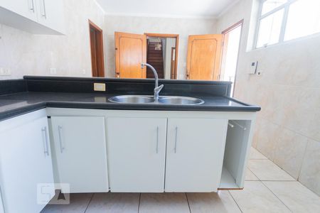 Casa à venda com 750m², 4 quartos e 10 vagasCozinha