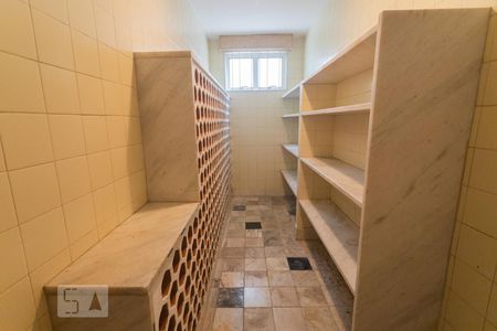 Casa à venda com 750m², 4 quartos e 10 vagasAdega