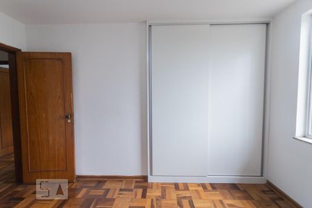 Casa à venda com 750m², 4 quartos e 10 vagasQuarto 2 - Suíte