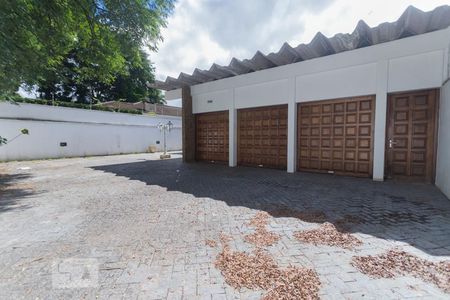 Casa à venda com 750m², 4 quartos e 10 vagasFachada