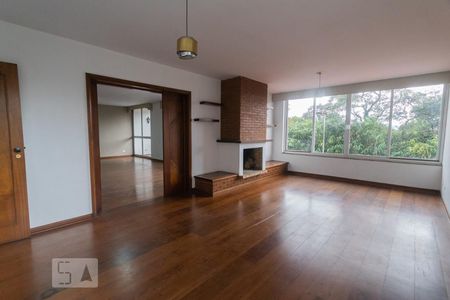 Casa à venda com 750m², 4 quartos e 10 vagasSala de Estar